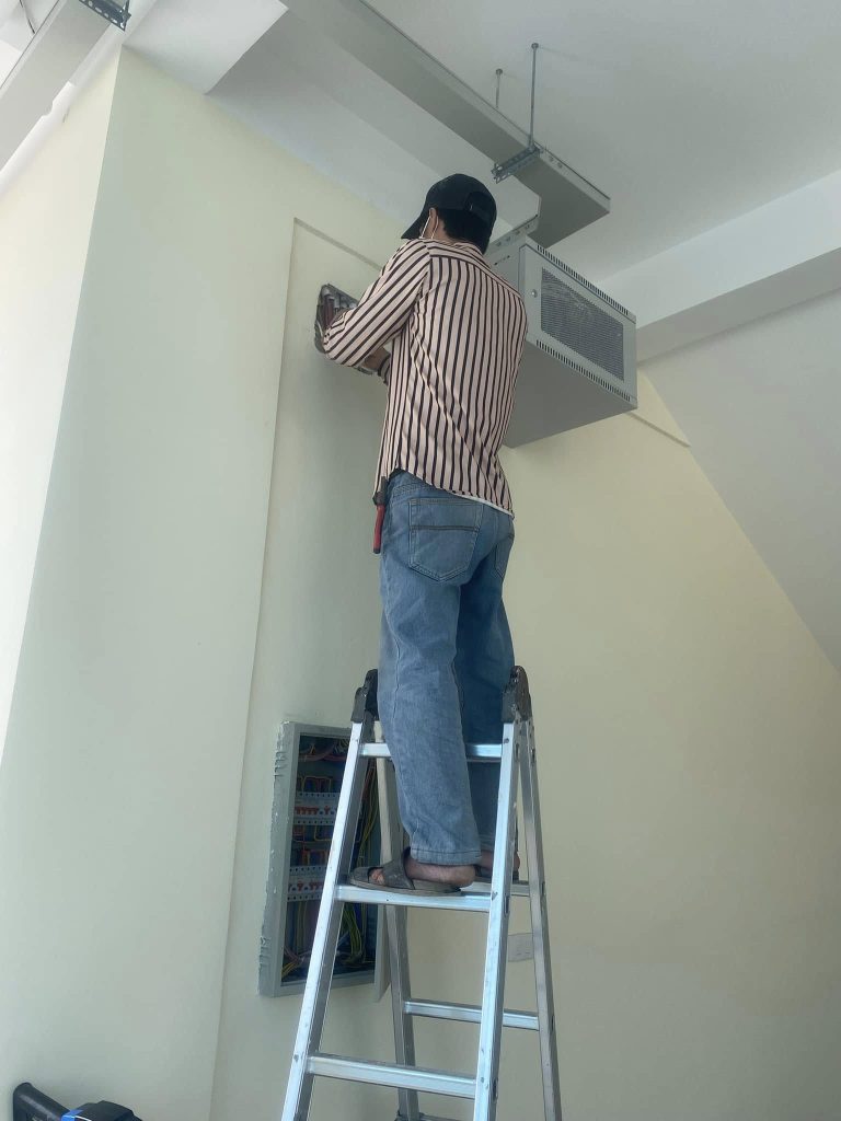 thợ sửa điện nước tại bình định